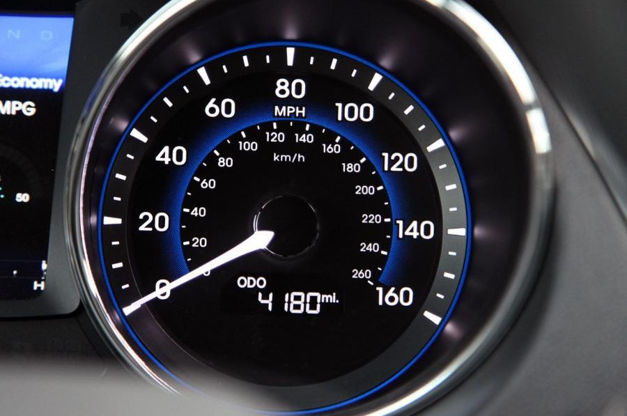  Hyundai Sonata Hybrid 2010 года  (фото 50 из 83)